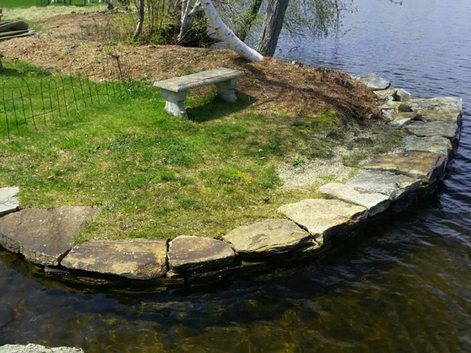 stone wall fence CT from TNT Landscaping & Excavation