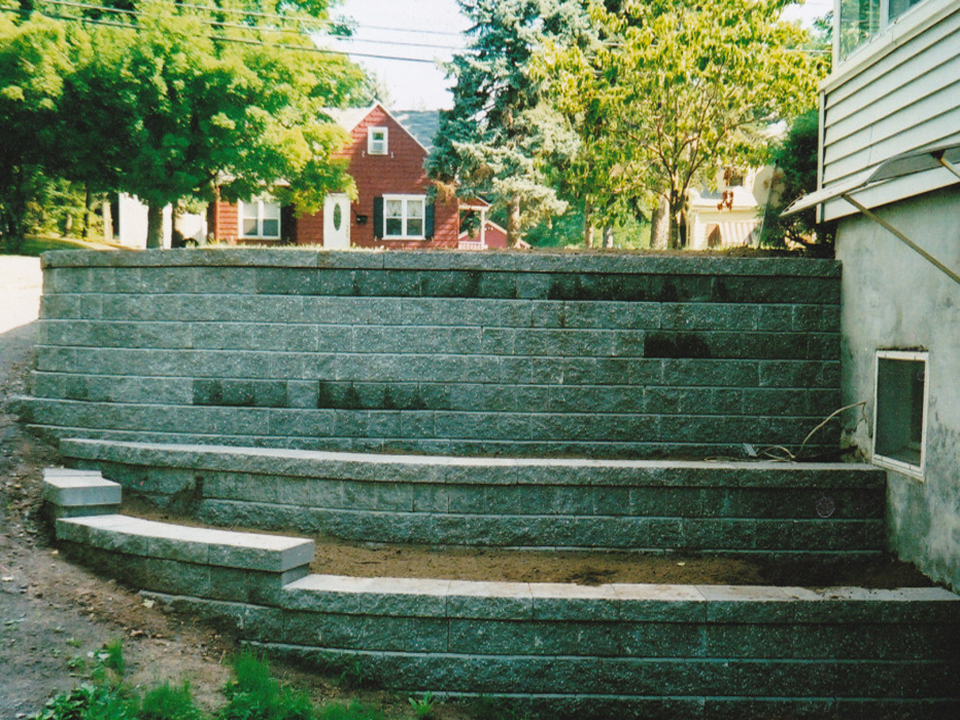 stone wall design CT from TNT Landscaping & Excavation